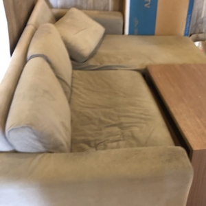 Vệ sinh sofa nhà ở 