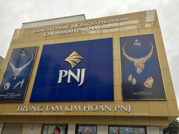 Vệ sinh hệ thống cửa hàng nữ trang PNJ Lê Quang Định Quận Bình Thạnh Hồ Chí Minh 