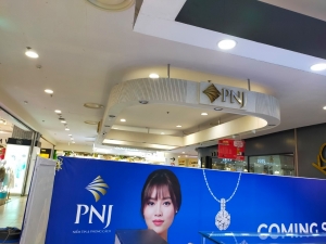 Ong Thợ vệ sinh Cửa hàng PNJ Lotte Mart, Quận 7 ,TP.HCM